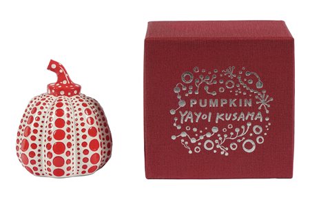 Yayoi Kusama, Pumpkin (Red and white). 2015. Multiplo in resina. cm...
