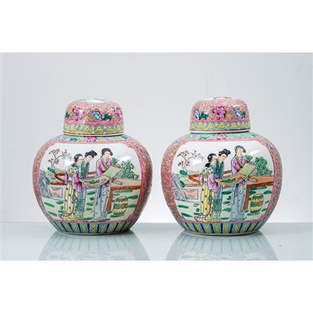 MANIFATTURA CINESE DEL XX SECOLO, Coppia di potiche