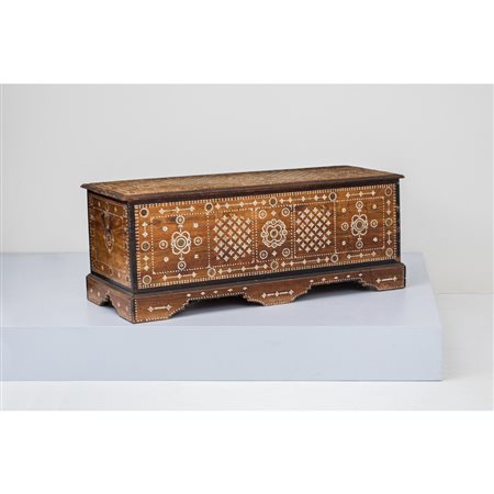 MANIFATTURA TOSCANA DEL XVIII SECOLO, Cassapanca