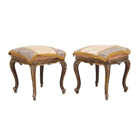 MANIFATTURA ITALIANA DEL XIX SECOLO, Coppia di sgabelli