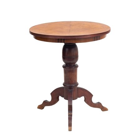 MANIFATTURA SICILIANA DEL XX SECOLO, Tavolino