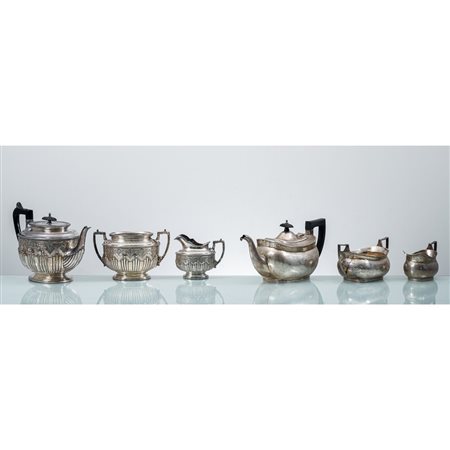 MANIFATTURA INGLESE DELLA FINE DEL XIX SECOLO, Due trittici