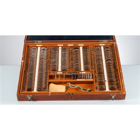 MANIFATTURA INGLESE DEGLI INIZI DEL XX SECOLO, Cassetta