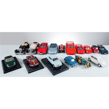 MANIFATTURA DEL XX SECOLO, Collezione 16 modellini auto