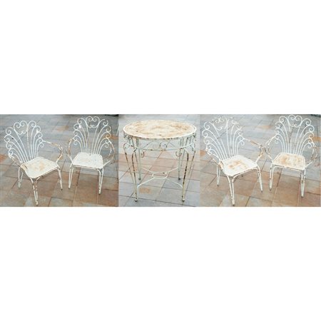 MANIFATTURA SICILIANA DEL XX SECOLO, Tavolo con 4 poltrone