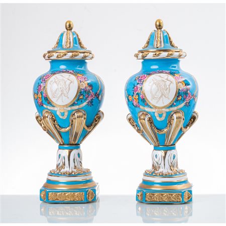 MANIFATTURA FRANCESE DEL XX SECOLO, Coppia di potiche