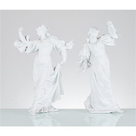 MANIFATTURA FRANCESE DEI PRIMI DEL '900, Coppia di sculture