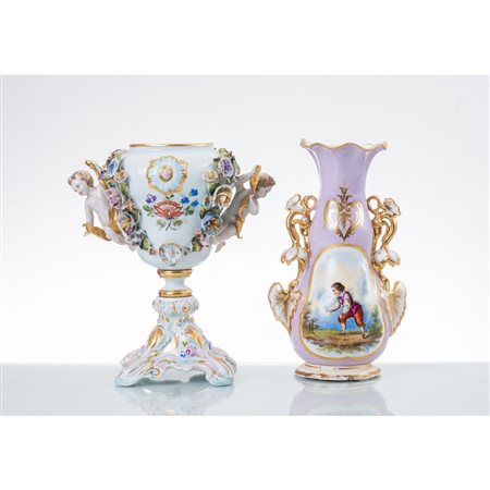 MANIFATTURA EUROPEA DEL XIX/XX SECOLO, Due vasi