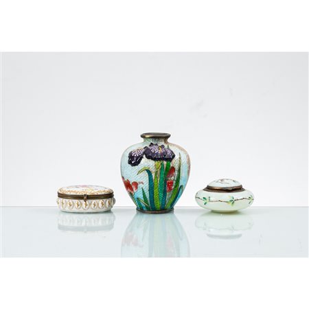 MANIFATTURA PRIMI DEL '900, Piccolo vaso e 2 piccole scatole