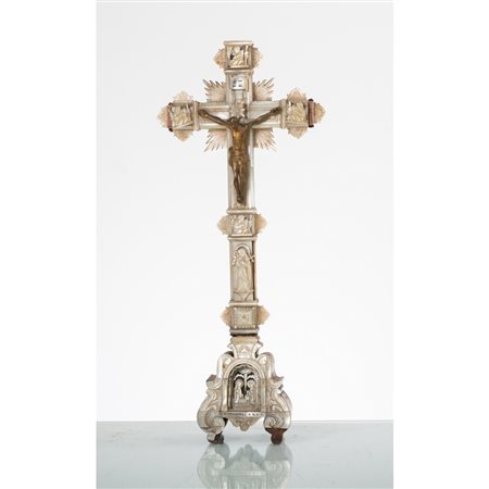 MANIFATTURA SICILIANA DEL XIX SECOLO, Crocifisso