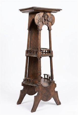 Importante colonna a leggio monumentale in legno intagliato Stile Neorinascimentale