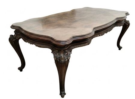 Grande tavolo da centro in stile Luigi XV "Mosso" – Essenza di noce con gambe a cabriole e intagli fogliacei – XX Secolo