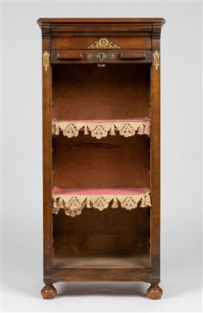 Mobile Basso Contenitore a Tre Ripiani con Anta Scorrevole