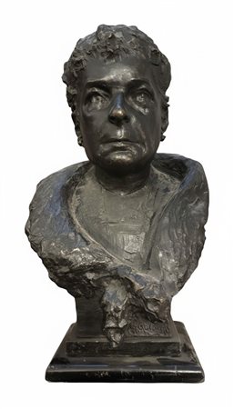 Scultura in bronzo a tutto tondo rappresentante busto firmato cm 55x32