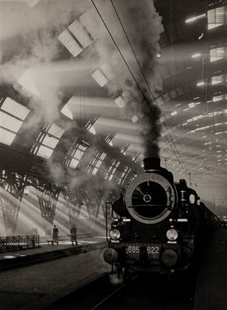 Mario De Biasi (1923 - 2013)  - Senza titolo (Gamba de legn), 1958