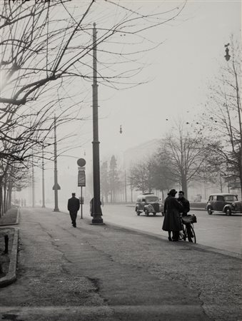 Mario De Biasi (1923 - 2013)  - Senza titolo (Milano), 1960s