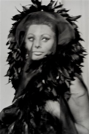Tazio Secchiaroli (1925 - 1998)  - Sophia Loren, 1966