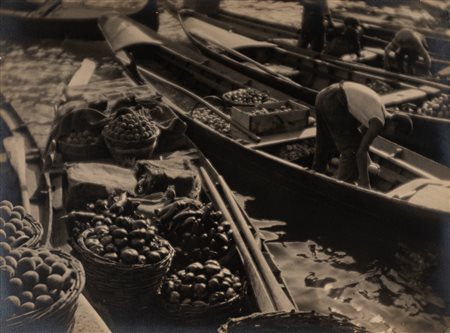 Bruno Stefani (1901 - 1976)  - Al mercato a Venezia, 1920s
