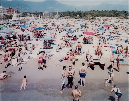 Massimo Vitali (1944)  - Marina di Pietrasanta, 2009