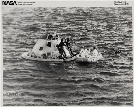 NASA (XX sec.)  - Senza titolo (Ammaraggio Apollo 10, Honolulu Hawaii), 1969