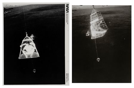 NASA (XX sec.)  - Ammaraggio Apollo 10, Astronaut Eugene A. Cernan is hosted abroad a Navy helicopter, Honolulu Hawaii, 1969