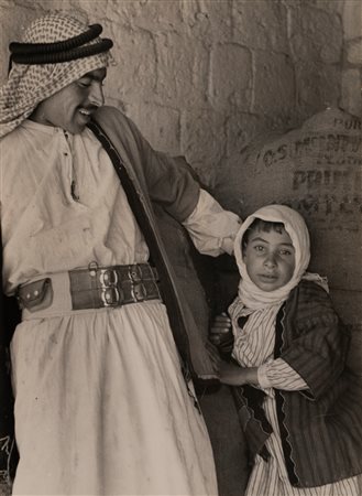 Alfred Eisenstaedt (1898 - 1995)  - Senza titolo (Tipi Arabi di Aleppo), 1934