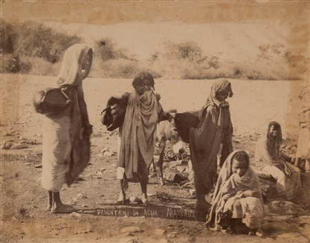 Anonimo - Venditrici di acqua, Massaua,  1870s