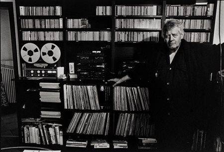Armin Linke (1966)  - Hugo Pratt, Losanne, 1994