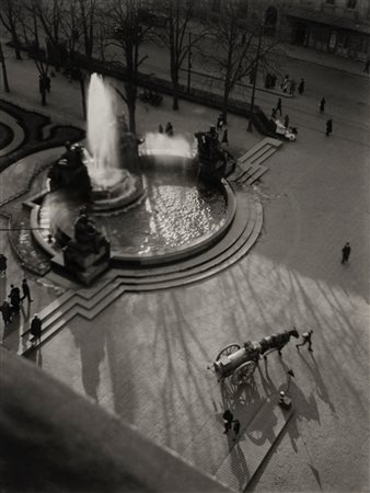 Riccardo Moncalvo (1915 - 2008)  - Fontana Angelica, Piazza Solferino, 1930s