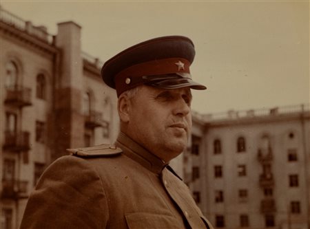 Sandro Paternostro (1922 - 2000)  - Un colonnello dell'Armata Rossa che partecipò alla Battaglia di Stalingrado non ha voluto dire il nome, 1955
