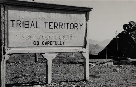 Marc Riboud (1923 - 2016)  - At the border between Afghanistan and Pakistan, 1956