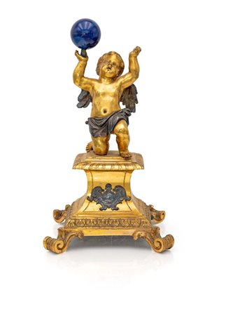 Piedistallo in bronzo dorato e argento con angelo e sfera in lapislazuli,...