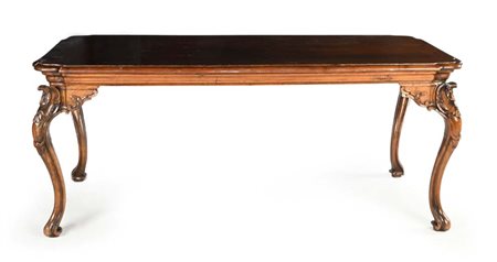 Tavolo rettangolare in noce, Venezia XVIII secolo cm 77x188x83 piano con...