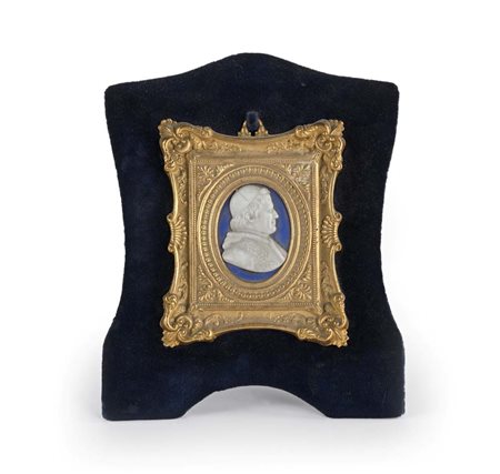 Cammeo ovale con profilo di Papa Pio IX, metà del XIX secolo cm 4,5x3,5 - in...
