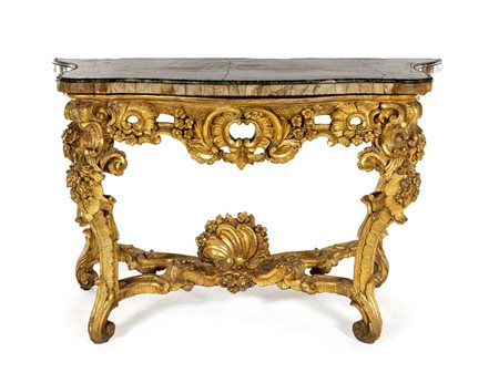 Console in legno intagliato e dorato, Roma, XVIII secolo cm 94x150x71 piano...