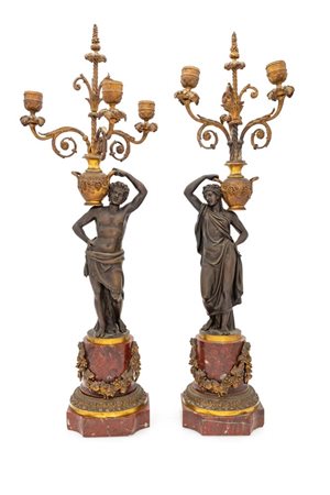 Coppia di candelabri figurativi in bronzo brunito e dorato, Francia, fine...