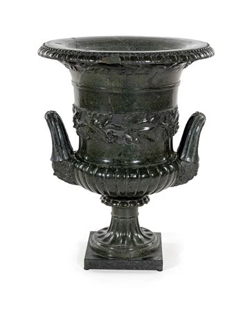 Vaso "Medici" in marmo verde, XIX secolo cm 63x48 composto da tre elementi;...