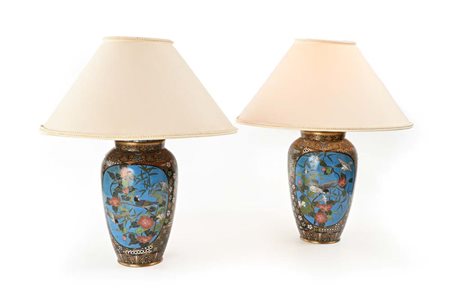 Coppia di lampade in metallo cloisonnée, XIX secolo altezza cm 40 - con il...