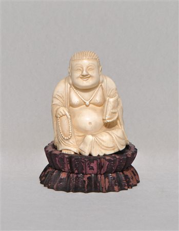 Anonym/Anonimo Buddha asiatico, XIX secolo;Avorio, altezza 10,5 cm Etichetta...