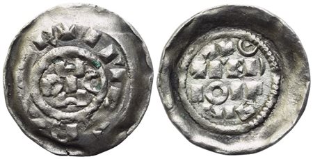 MILANO. Monetazione a nome dell'imperatore  Enrico II (1004-1024). Denaro scodellato; Ag (1,20 g; 18 mm)