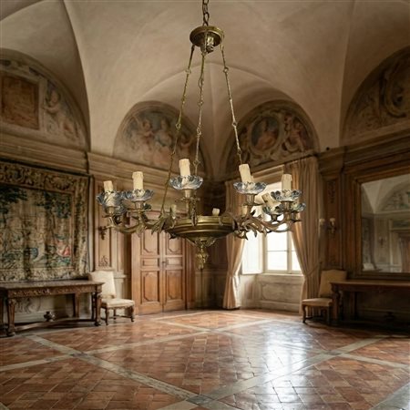 Lampadario a 12 luci in metallo dorato e piattini in vetro , Late 19° secolo