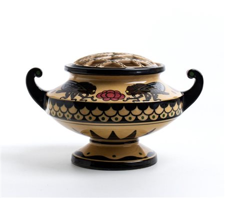 MANIFATTURA SIPLA, Vaso portafiori biansato e coperchio a griglia con decorazione di cicale, 1915 ca.