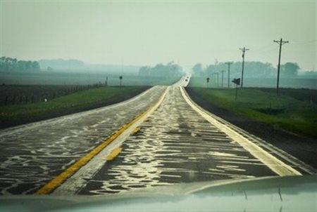 Dennis  Church (USA, 1949 - ) 
Highway 9, Iowa, 2007 
 Sheet Size 21 x 29,7 cm / Image size: 20 x 25 cm