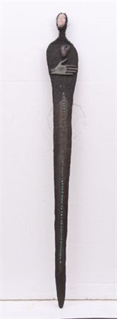 ITALO GHILARDI Senza titolo scultura in resina cm. 147x17x7, opera non firmata.