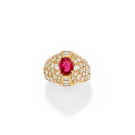 Anello con rubino