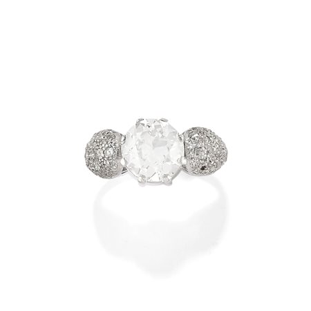 Anello con diamante