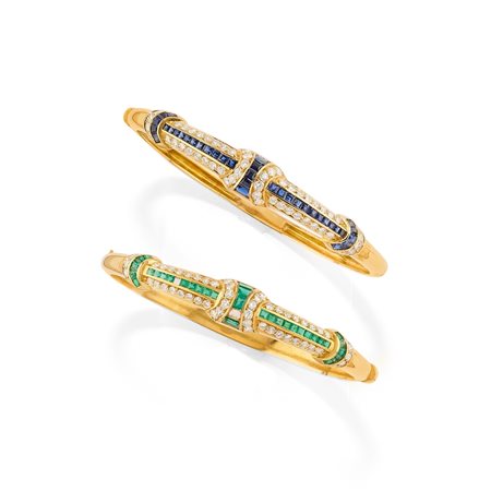 Due bracciali con pietre di colore