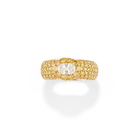 Anello con diamante