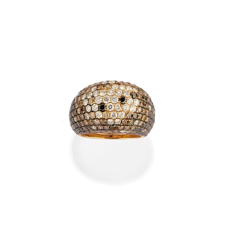 Anello con diamanti