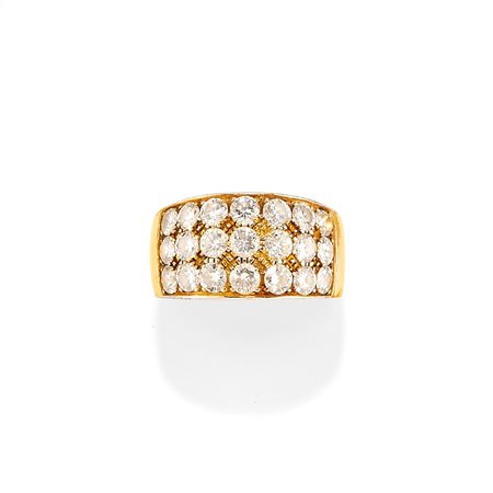Anello con diamanti